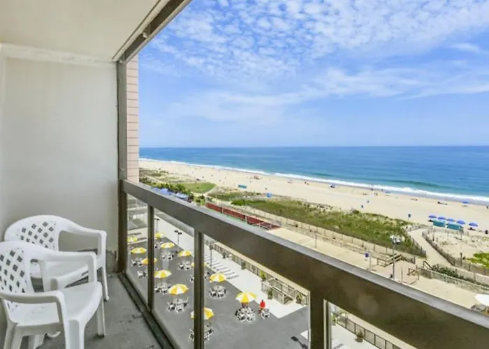 Holiday home Golden Sands 613